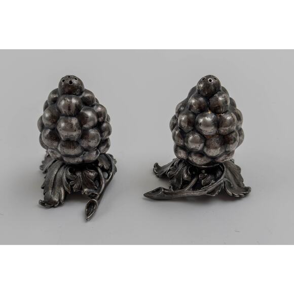 Antique GORHAM 3151 Silverplate Salt & Pepper Shakers Art Nouveau Grape Cluster - Picture 1 of 7